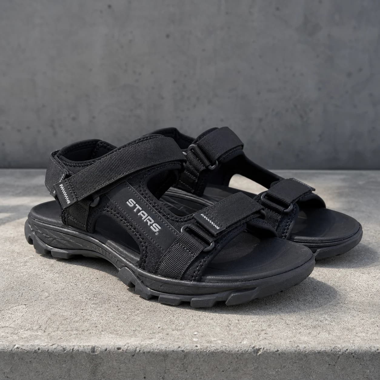 Huarache clásico en imagen editorial 1 de Sandalias Stars
